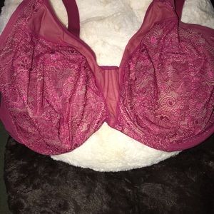 Beautiful Raspberry full coverage bra 38K.